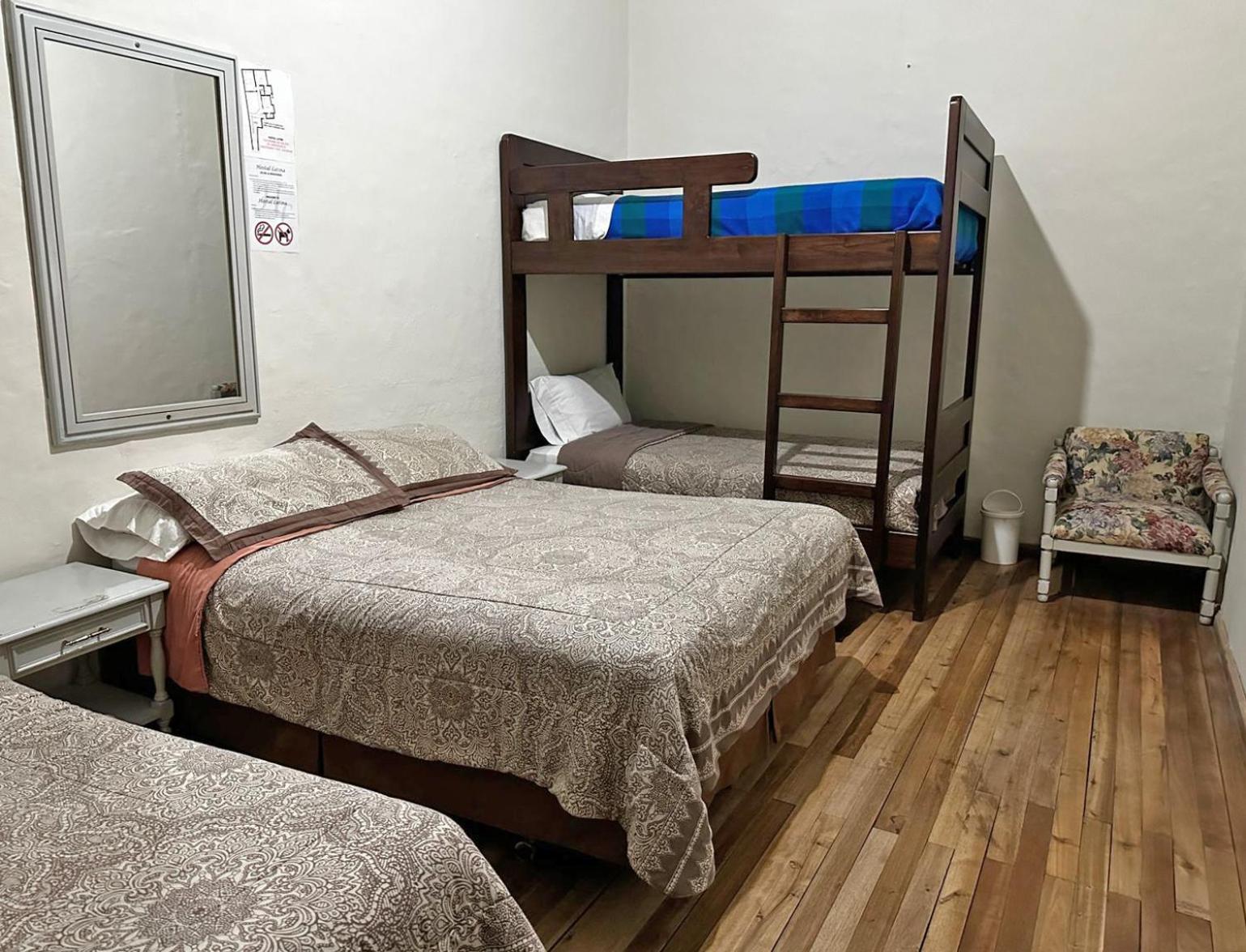 Hostal Latina Cuenca Exterior foto